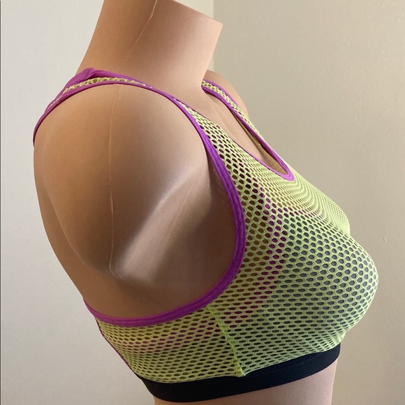 Victoria's Secret VSX Sport Angel 32C Sports Bra - Picture 3 of 6